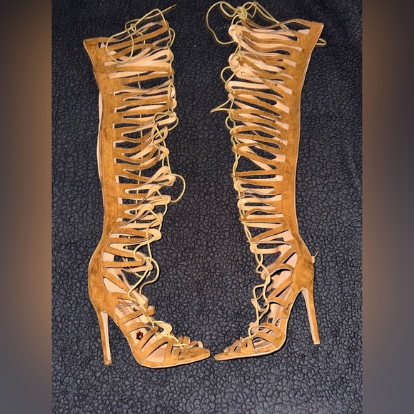 ✨Zelda Thigh High Boots✨ - Picture 1 of 8